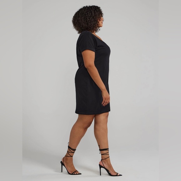 Dress - Perfect V-Neck T-Shirt Dress, Black, 2X. NWT - Picture 2 of 4